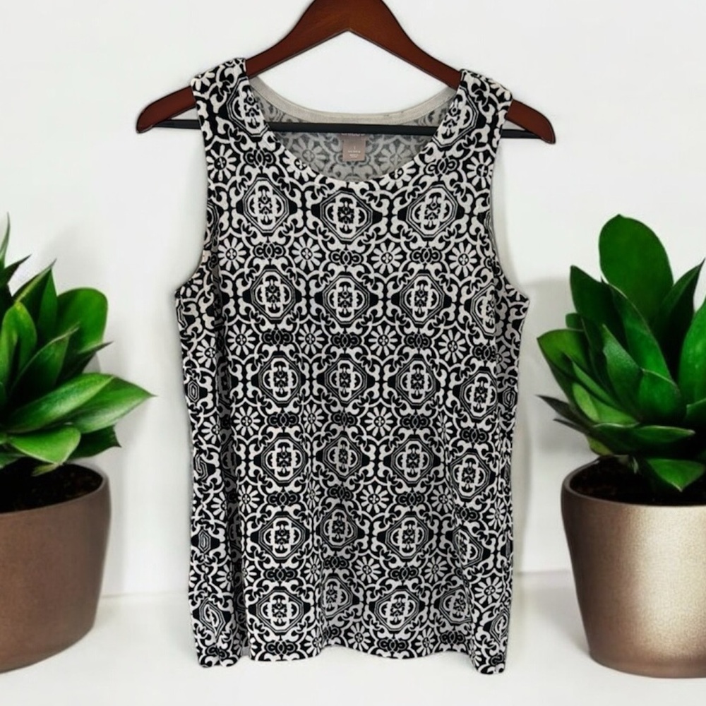 Chicos Tile-Print Sweater Tanks Women’s Sz 1 Medium Black White Sleeveless Knit